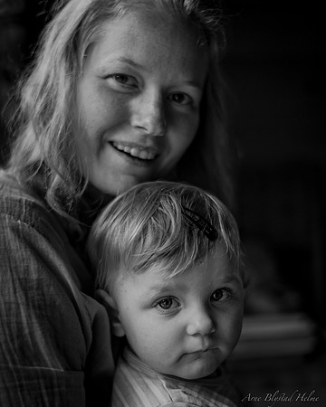 Marion and Cecilie. Leica M8.2 with Noctilux-M 0.95/50mm ASPH.
